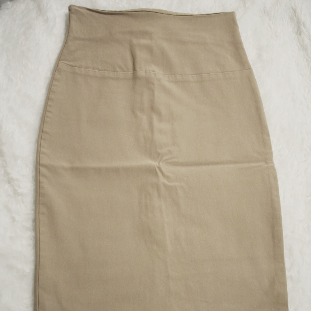 Pencil skirt